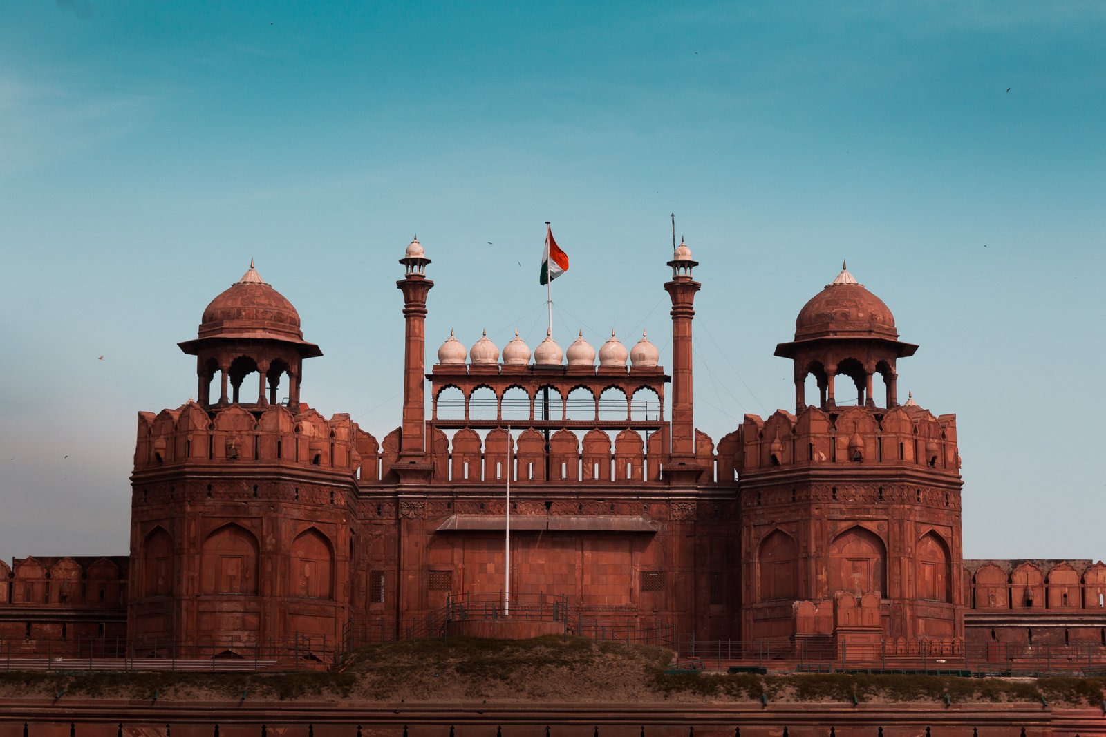 red-fort-delhi1-attr-hero